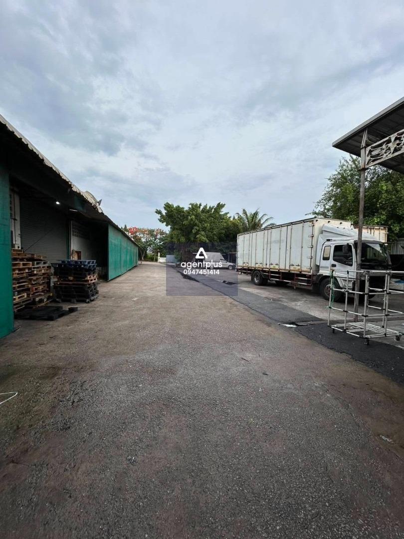 *ขายโรงงานผลิตและขึ้นรูปชิ้นงานจากเม็ดพลาสติก (พร้อมดำเนินการต่อได้ทันที) ศรีราชา ชลบุรี