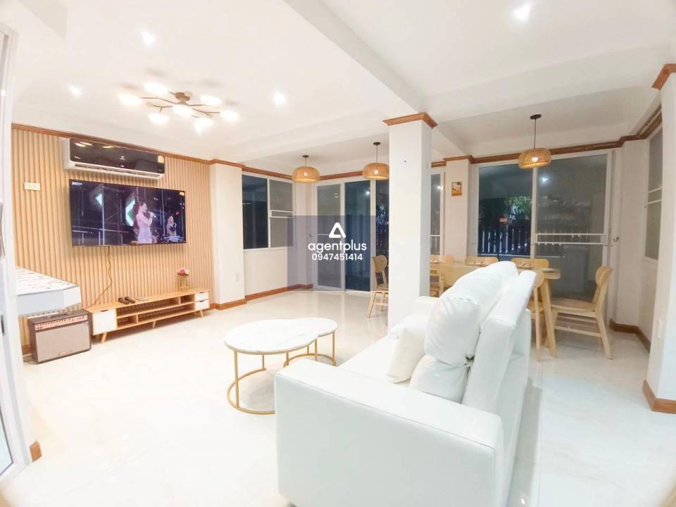 พูลวิลล่า + ธุรกิจพร้อมดำเนินการ ปล่อยเช่ารายวันได้ สไตล์ “Homie Style” Jomtien Beach Pool Villa พัทยา