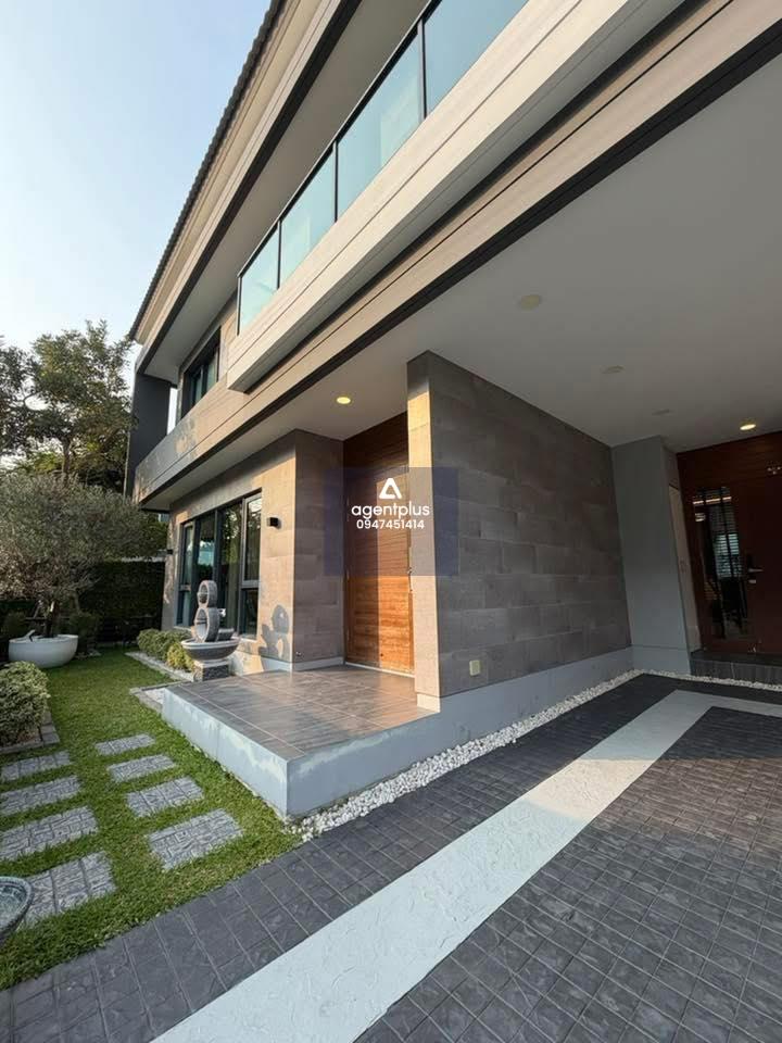 บ้านขนาดใหญ่รองTOPโครงการ แปลงมุมถนนเมน ติดห้างเมกาบางนาเพียง 800 เมตร ทิศฮวงจุ้ย The City บางนา กรุงเทพฯ