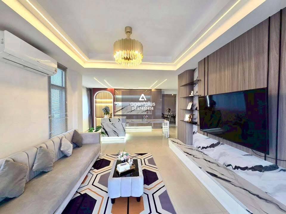 บ้านแฝด 2 ชั้น หลังใหญ่ ใจกลางพัทยา 🌿 ฟีลบ้านเดี่ยว พื้นที่กว้าง อยู่สบาย  พร้อมเข้าอยู่ทันที