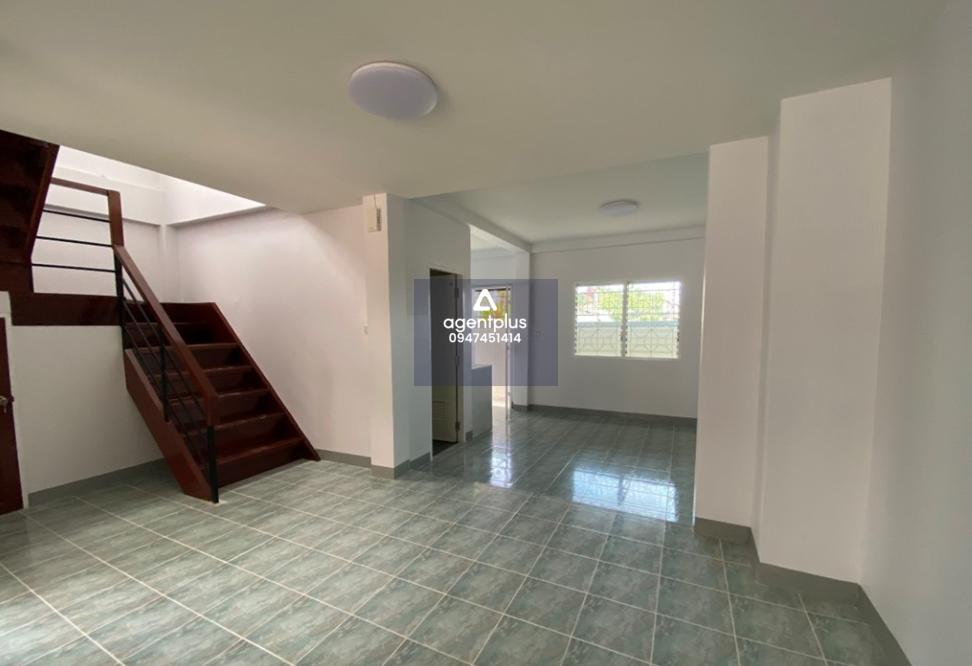 ทาวน์เฮ้าส์ โครงการตวงสุข ทาวน์เฮ้าส์ 2 ชั้น ทำเลในแหล่งชุมชน สาธารณูปโภคพื้นฐานครบ การคมนาคมสะดวก สภาพปรับปรุงใหม่