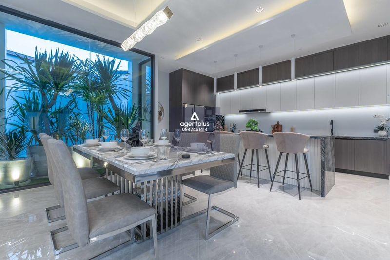 ขายบ้านพร้อมสระว่ายน้ำตกแต่งหรูสไตล์โมเดิร์น ใกล้หาดจอมเทียน พัทยา