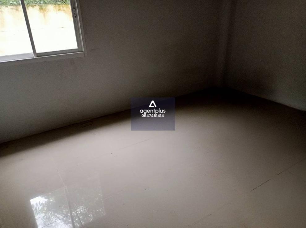 บ้านแฝดชั้นเดียว ถนนสายเอกนิคม (ทล.3139) การคมนาคมสะดวก สาธารณูปโภคครบครัน โครงการอีสเทิร์น พาร์ควิลล์ ปลวกแดง