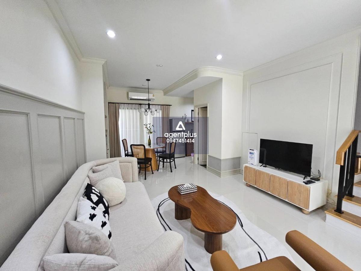 ให้เช่าทาวน์โฮม 3 ชั้น บ้านกลางเมือง พระราม 9 - กรุงเทพกรีฑา ทำเลดีมาก หน้าบ้านโล่ง หลังมุม