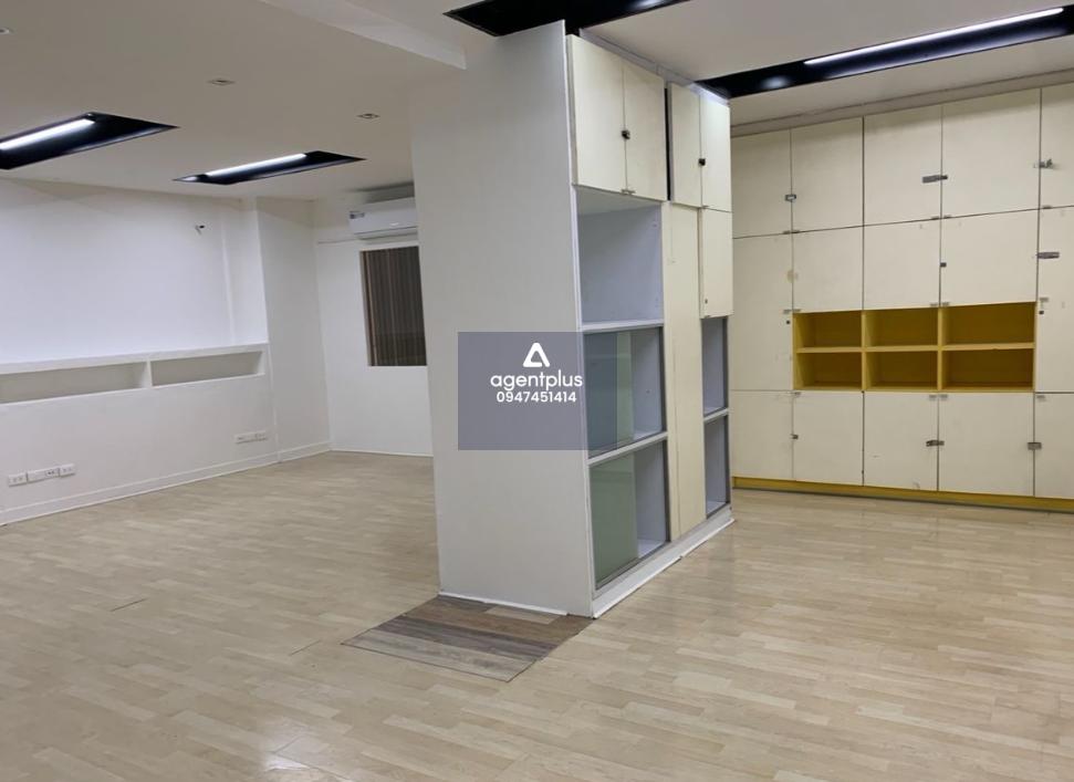 ให้เช่าสำนักงาน ริมถนนรัชดา