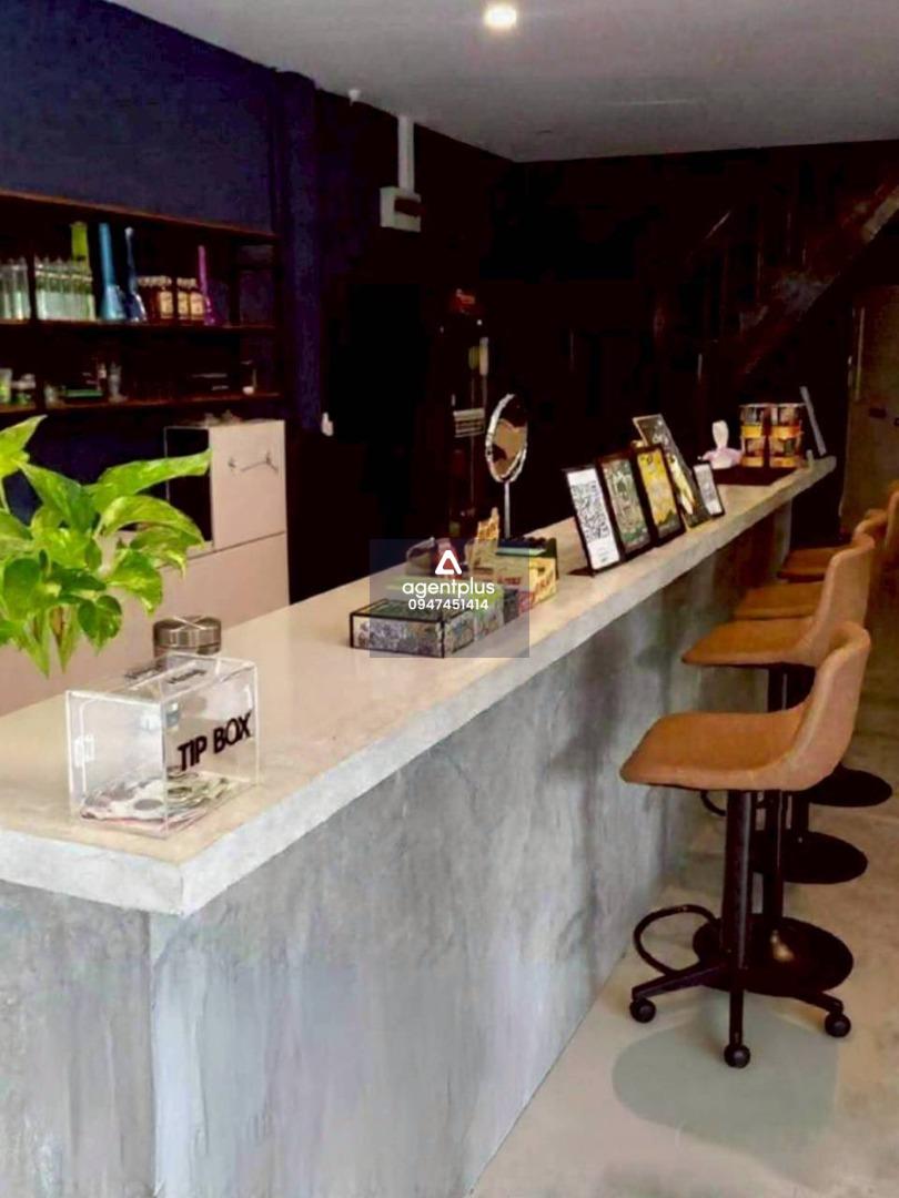 ให้เช่าอาคารใหญ่พาณิชย์ 2 คูหา ห้องLiveสด ห้าแยกลาดพร้าว กรุงเทพฯ