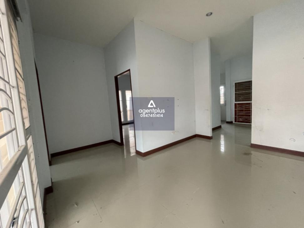 บ้านเดี่ยวชั้นเดียว การคมนาคมสะดวก สาธารณูปโภคครบครัน ใกล้แหล่งชุมชน ถนนสายปลวกแดง-หนองใหญ่  โครงการซี.เค.ซี วิลเลจ