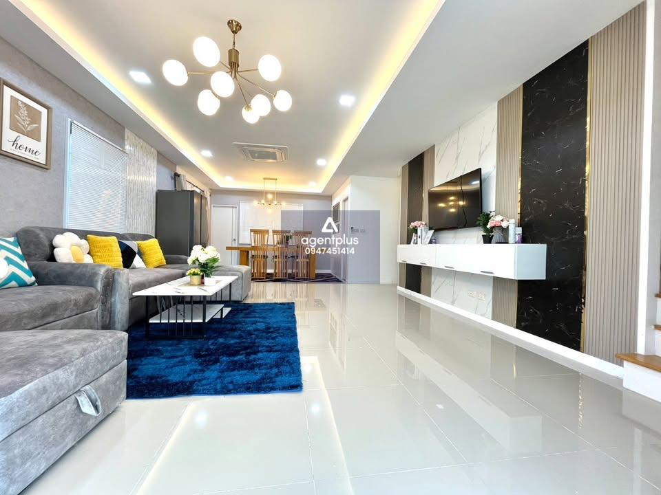 ห้เช่าบ้านแฝด สไตล์บ้านเดี่ยว | ทำเลบางละมุง | Pet Friendly 