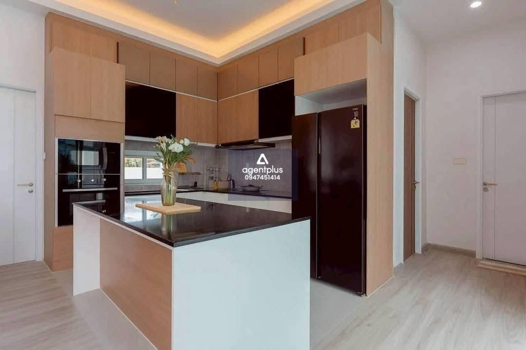 ขายบ้านพูลวิลล่าพิเศษ บิลท์อินทั้งหลัง พร้อมเข้าอยู่ทันที พัทยา