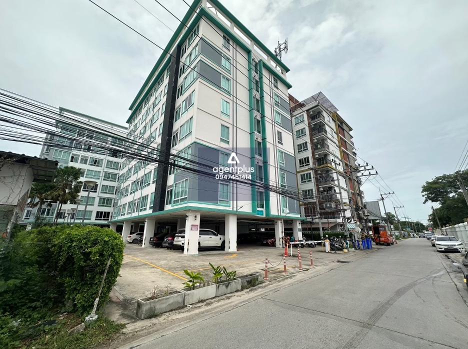 คอนโดมิเนียม โครงการเดอะ ฮัก บางแสน บนถนนบางแสนสาย 3