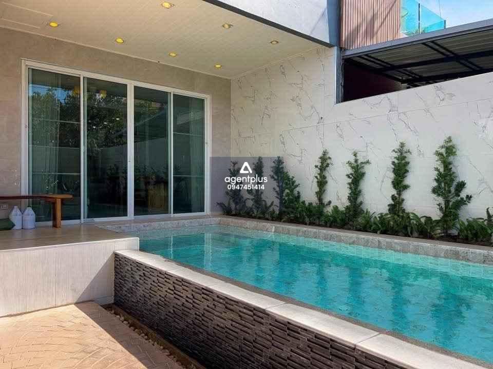 *ขายทาวน์โฮม 3 ชั้น พร้อมสระว่ายน้ำส่วนตัว – พัทยาใต้ 