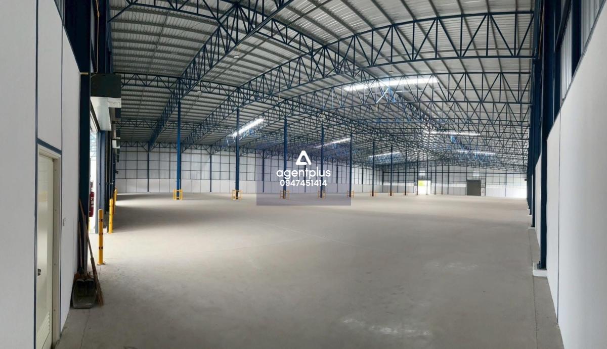 *ให้เช่าโกดัง พร้อมออฟฟิศ ใกล้ท่าเรือแหลมฉบัง ศรีราชา ชลบุรี