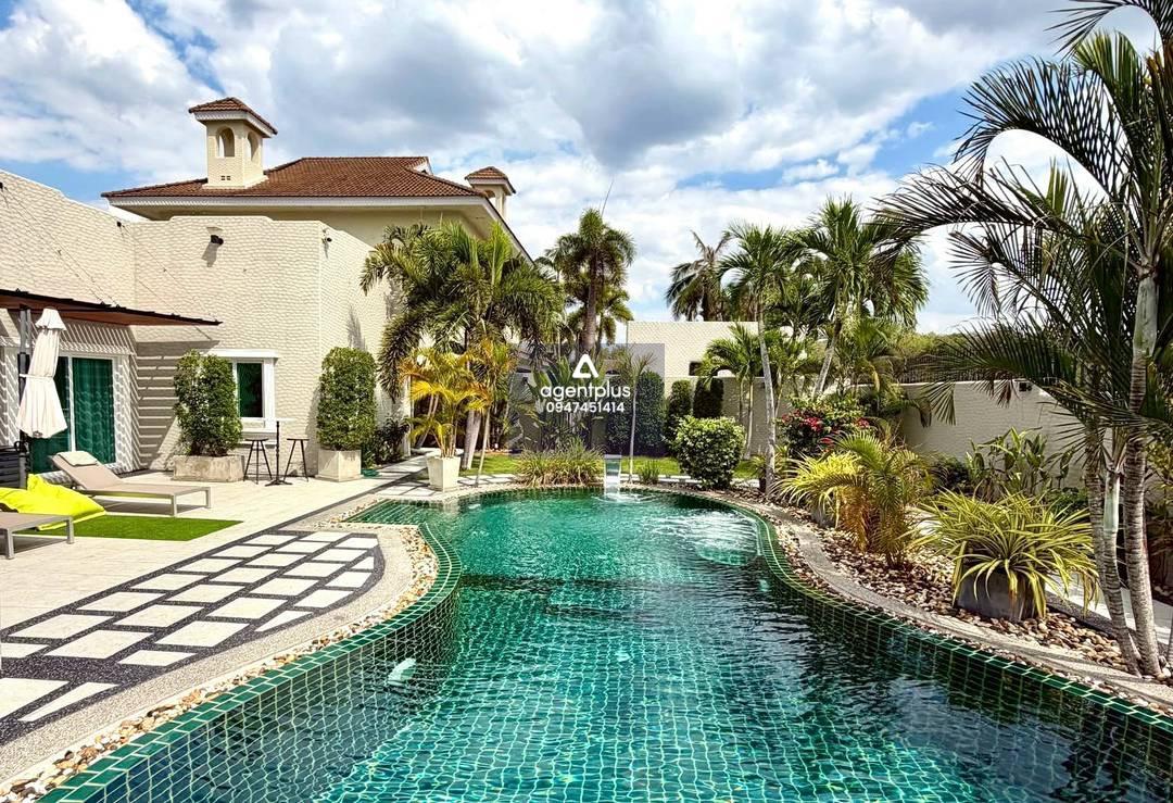 🌟ขาย บ้านหรู 3 ห้องนอน ที่ดินตั้ง 194.4 ตารางวา ในโครงการ Santa Maria ใกล้ Mabprachan Lake 