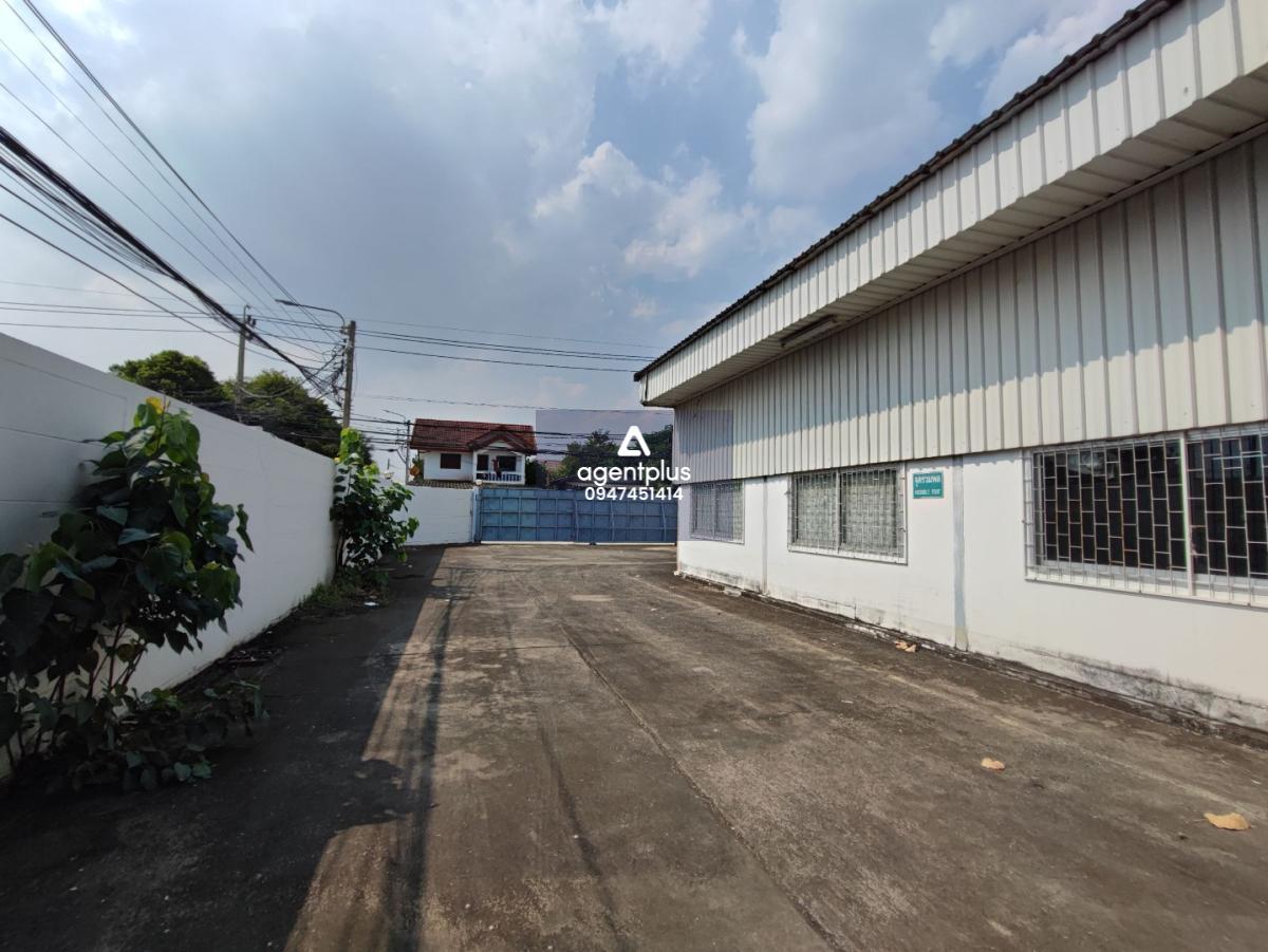 ให้เช่าโกดัง / โรงงาน พร้อมออฟฟิศ โซนรามอินทรา – สุขาภิบาล 5 ทำเลดี เดินทางสะดวก ใกล้เลียบด่วน–มอเตอร์เวย์ 
