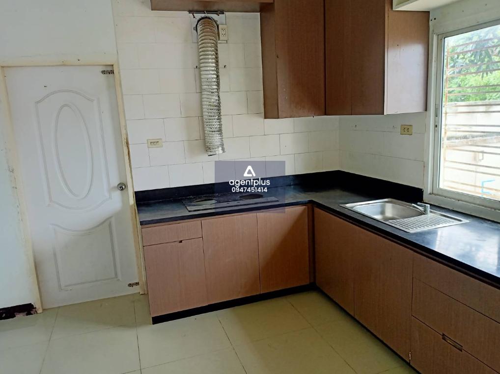 บ้านเดี่ยว โครงการสมาร์ทแลนด์ กรีนพาร์ค ระยอง ทำเลโครงการติดถนนปลวกแดง-ห้วยปราบ(รย.3013) เป็นโครงการขนาดใหญ่ เดินทางเข้า-ออกสะดวก