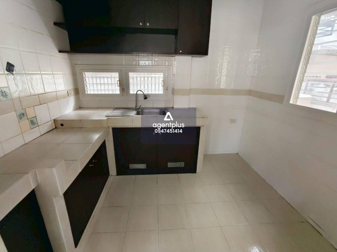 ขายด่วนบ้านเดี่ยว2 ชั้น โครงการสราญสิริ ประชาอุทิศ - สุขสวัสดิ์ เดินทางสะดวกด้วยเส้นทางสะพานวงแหวนอุตสาหกรรม สู่ย่าน สาทร สีลม พระราม 3