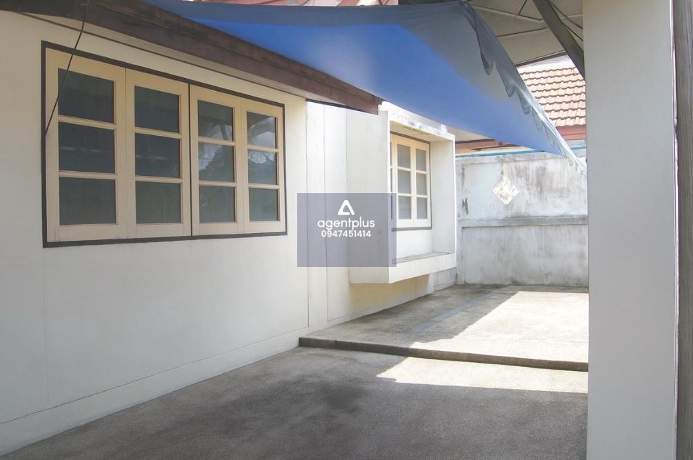 ทาวน์เฮ้าส์ชั้นเดียว ห่างจากถ.พรปะรภานิมิต (ทล.4095) ประมาณ 300 เมตร ใกล้แหล่งชุมชุน การคมนาคมสะดวก สาธารณูปโภคครบ