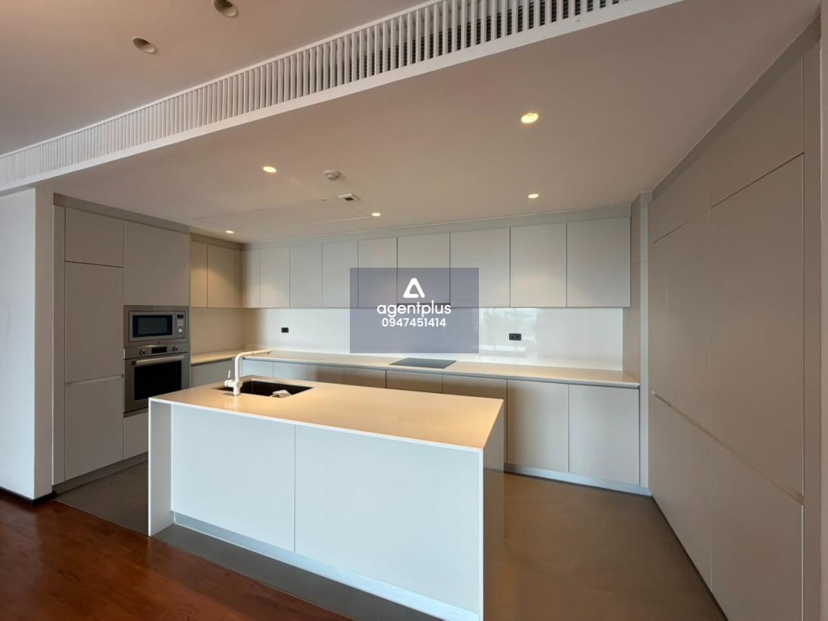 ขายคอนโด 3 ห้องนอน ทองหล่อ  Luxury Living เป็นส่วนตัว เลี้ยงสัตว์ได้ ใกล้ BTS ทองหล่อ