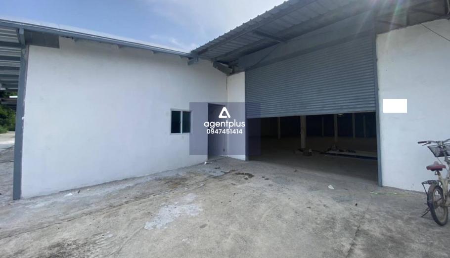 *ให้เช่าโกดัง  โรงงาน ทำเลดีใกล้ทางด่วนบูรพาวิถี