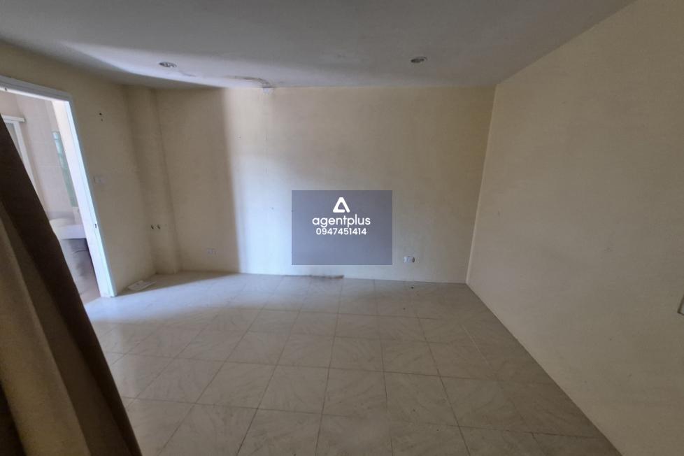 คอนโดมิเนียม โครงการเดอะปาล์มเรสซิเด้นท์ ห่างถนนใสยวนเพียง 70 เมตร ทำเลดี ตั้งอยู่ใกล้สถานที่ท่องเที่ยว พร้อมสิ่งอำนวยความสะดวกพื้นฐานครบครัน