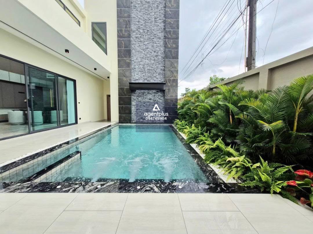 วิลล่า R01 (บ้านแม่ 13) ทุ่งกลมตาลหมัน 27 ปล่อยทำรายวันได้ สไตล์โมเดิร์น 