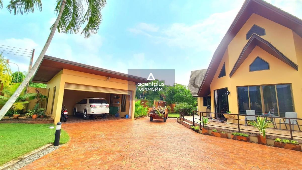 ขายวิลล่าที่ดินผืนใหญ่มาก พร้อมสระว่ายน้ำส่วนตัว – บางเสร่ ของแถมจัดเต็ม