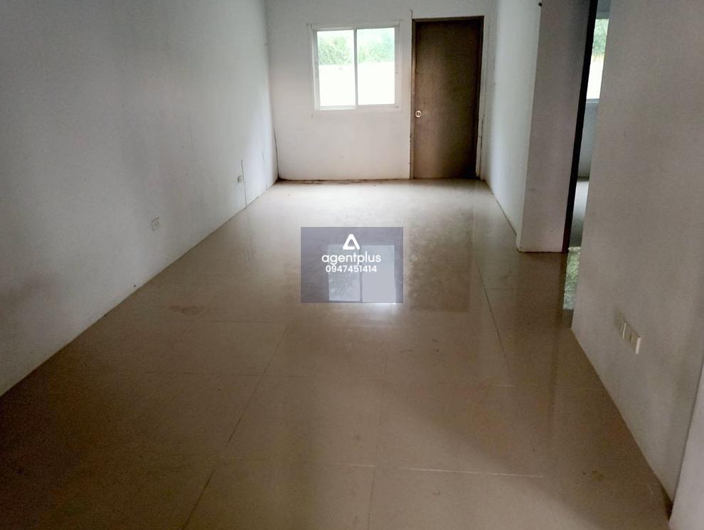 บ้านแฝดชั้นเดียว ถนนสายเอกนิคม (ทล.3139) การคมนาคมสะดวก สาธารณูปโภคครบครัน โครงการอีสเทิร์น พาร์ควิลล์ ปลวกแดง