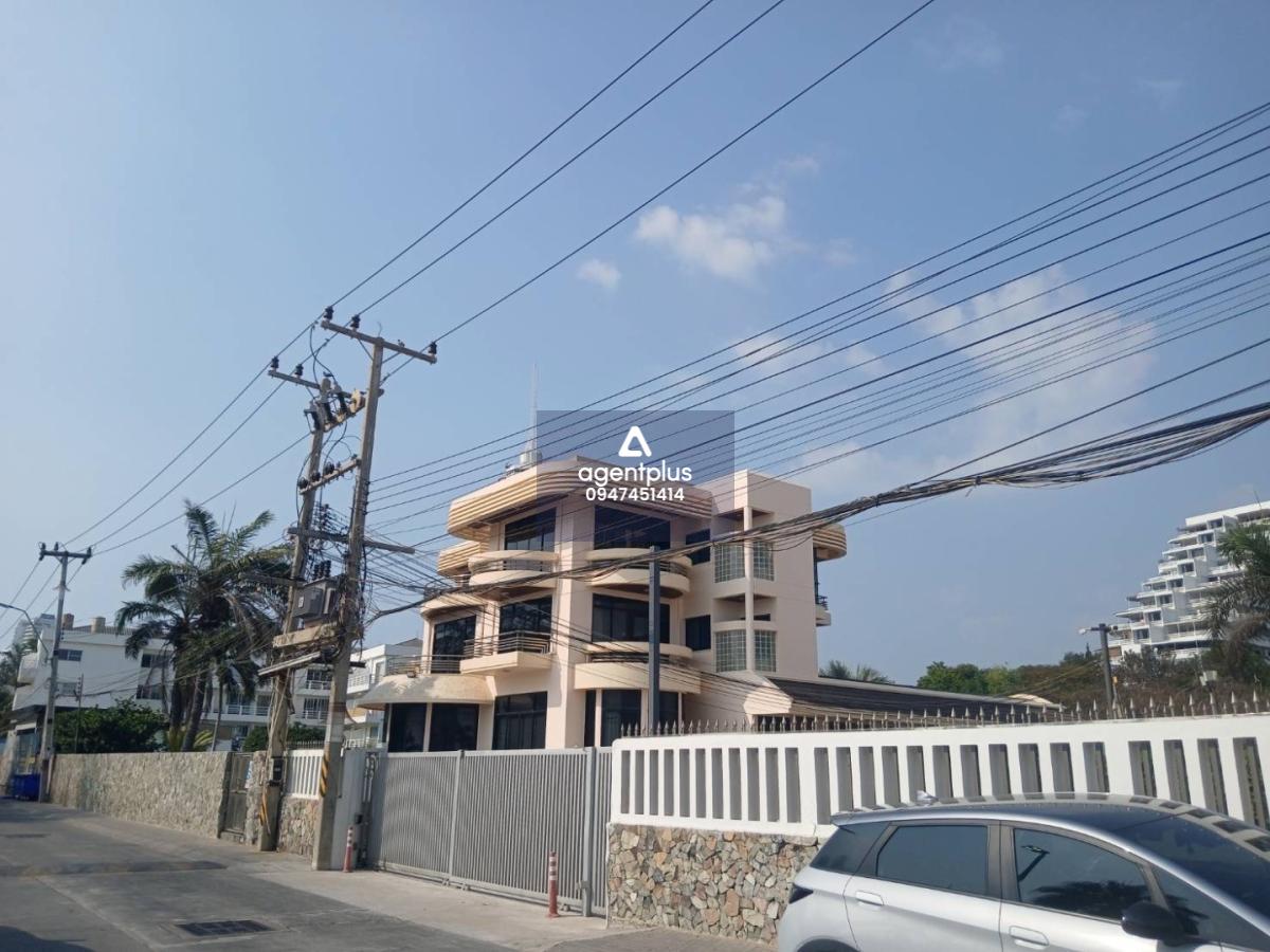 คฤหาสน์หรู 3 ชั้น มูลค่า 165 ล้านบาท  ออกแบบโดยสถาปนิกระดับประเทศกว่า 20 ปี – บุริน วงศ์สงวน