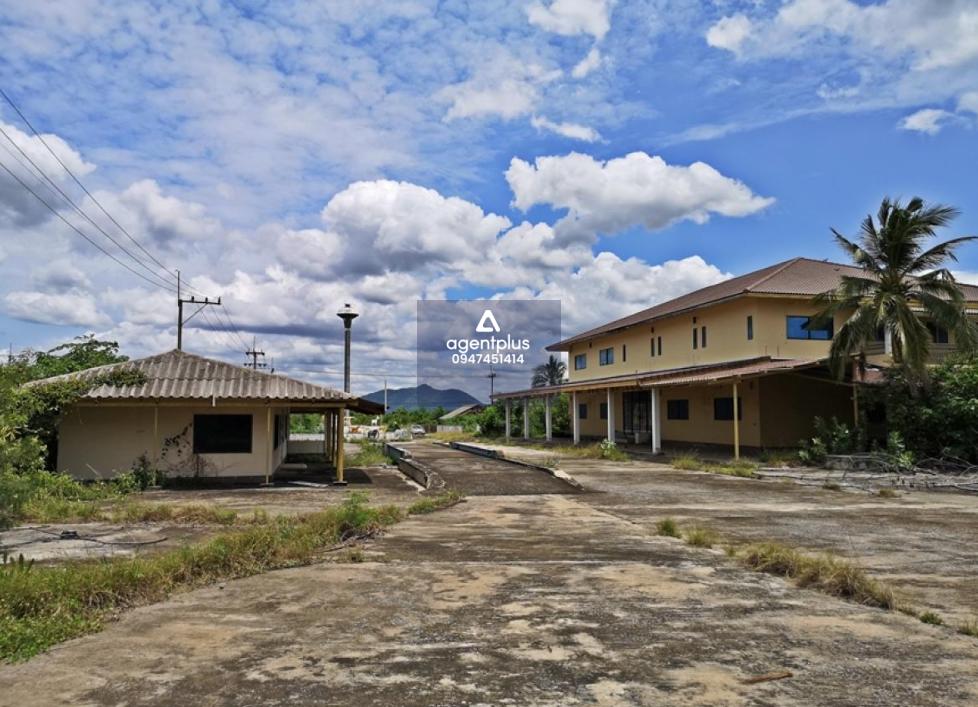 ที่ดินพร้อมอาคารโรงงานและสำนักงาน แยกจากถ.พหลโยธิน ประมาณ 1.5 กม.