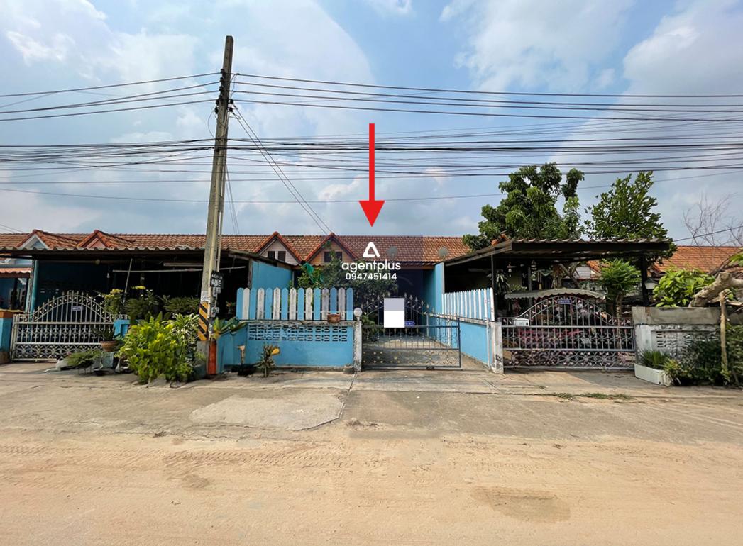 ทาวน์เฮ้าส์ชั้นเดียว ภูวรินทร์ จากถนนฉะเชิงเทรา-สัตหีบ (ทล.331) แยกเข้าถนนอ่าวอุดม-ปากร่วมประมาณ 6.5 กม ทำเลดี การคมนาคมสะดวก สาธารณูปโภคครบครัน ใกล้แหล่งชุมชน