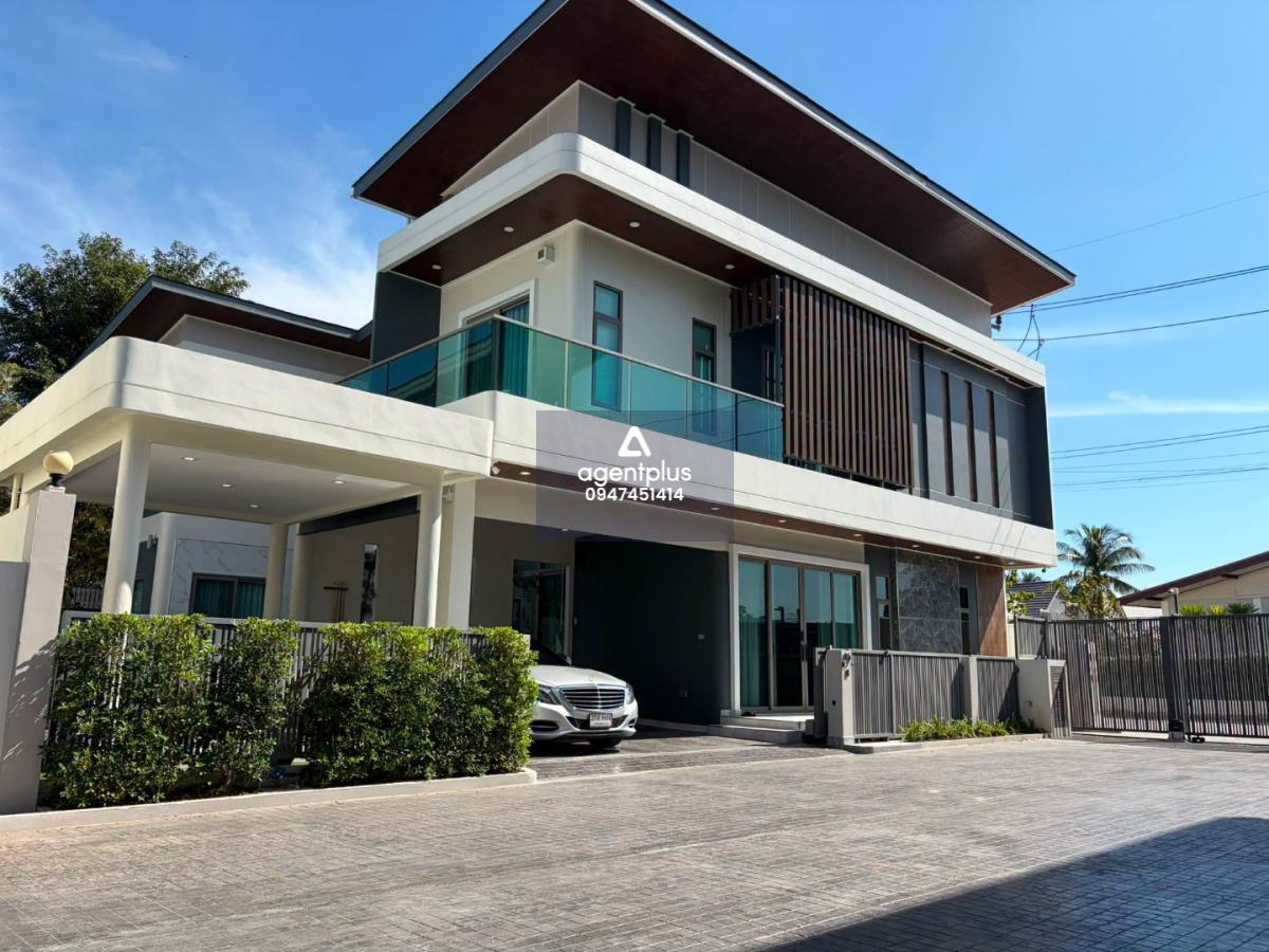 ขายพูลวิลล่าหรู 5 ห้องนอน 6 ห้องน้ำ มาบประชัน พัทยา ใกล้โรงเรียนนานาชาติ