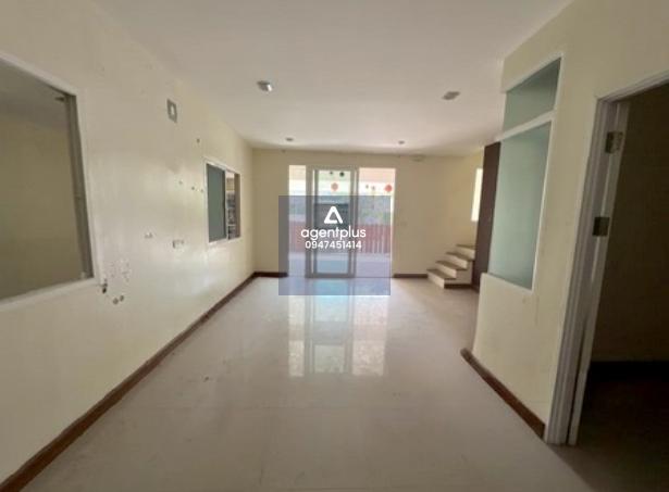 ขาย ทาวน์เฮ้าส์ โครงการ โกลเด้นทาวน์ วัชรพล-สุขาภิบาล 5