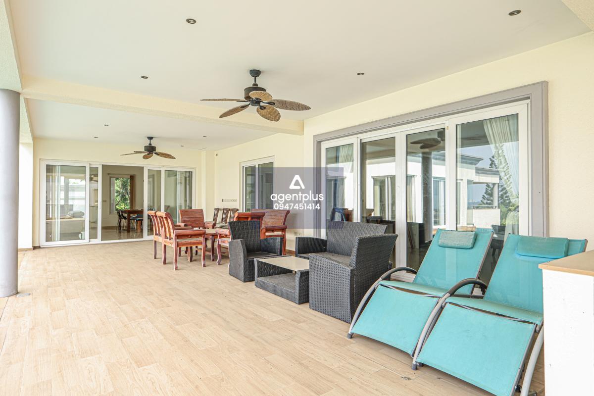 *ให้เช่าบ้านหรูพร้อมสระว่ายน้ำส่วนตัว วิวทะเลและเมืองพัทยาแบบพาโนรามา สยาม รอยัล วิว พัทยา