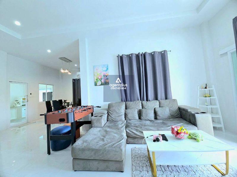 *ปล่อยเช่าบ้านพักสัตหีบพร้อมสระว่ายน้ำ ใกล้ตลาด 700 ไร่ ชลบุรี