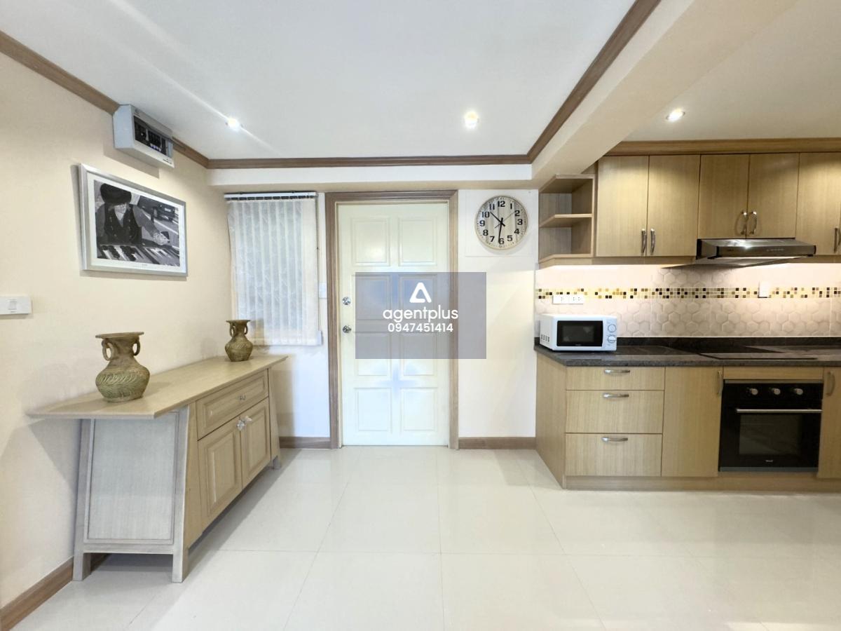 ห้องใหญ่สไตล์คอนโดหรูตกแต่งครบพร้อมอยู่ใจกลางเทพประสิทธิ์