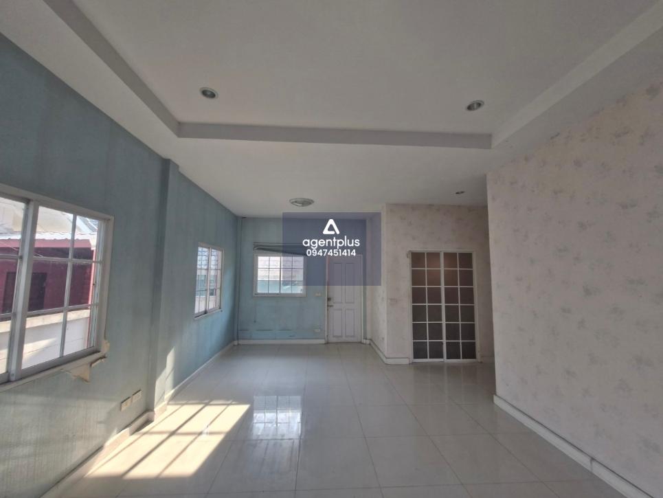 บ้านแฝดชั้นเดียว การคมนาคมสะดวก สาธารณูปโภคครบครัน ใกล้แหล่งชุมชน