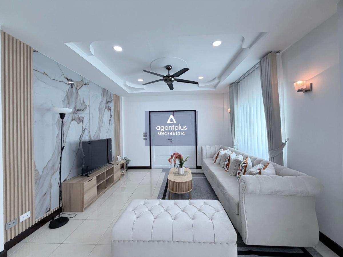 บ้านเดี่ยวพร้อมสระว่ายน้ำให้เช่า | พื้นที่ขนาดใหญ่ รองรับการอยู่อาศัยระดับครอบครัว