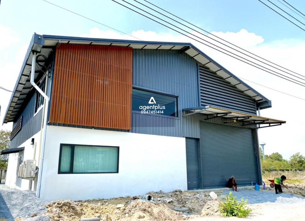 ที่ดินติดถนนใหญ่พร้อมโรงงาน,โกดัง,ออฟฟิศใหม่ราคาเพียง 2.9 ล้านบาทเท่านั้น