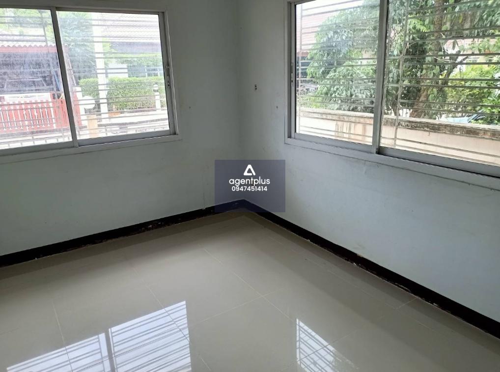 บ้านเดี่ยว โครงการสมาร์ทแลนด์ กรีนพาร์ค ระยอง ทำเลโครงการติดถนนปลวกแดง-ห้วยปราบ(รย.3013) เป็นโครงการขนาดใหญ่ เดินทางเข้า-ออกสะดวก