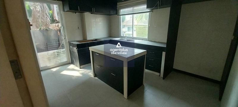 บ้านเดี่ยว 2 ชั้น โครงการเลคการ์เด้นท์โฮม ห่างจากถ.ขุมทองลำต้องติ่งเพียง 2.8 กม. การคมนาคมสะดวก สาธารณูปโภค