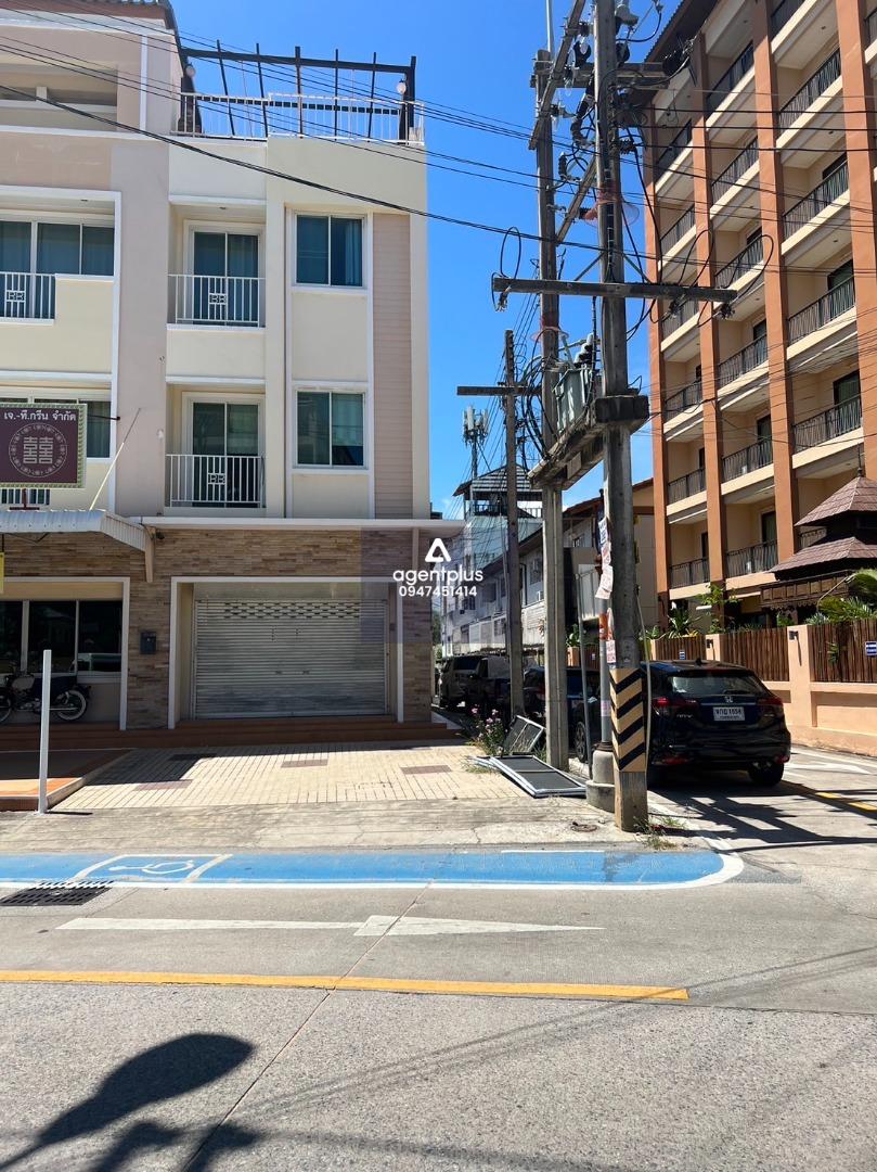 *ขาย/เช่าอาคาร 3 ชั้นมีดาดฟ้า เข้าออกได้หลายทางน้ำไม่ท่วม ทำเลพัทยาเหนือ