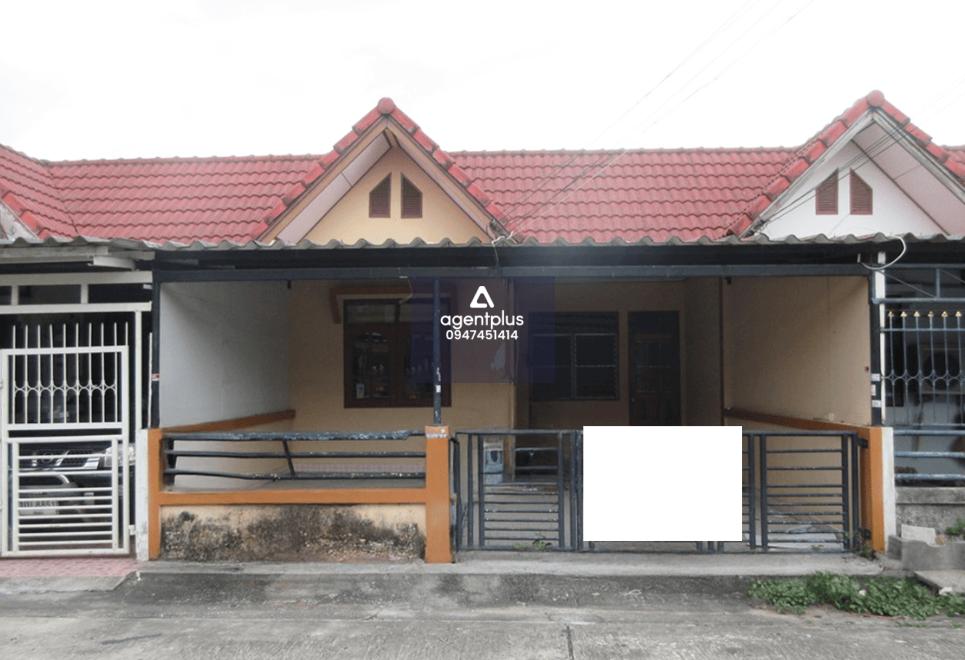 สวนแก้ว 1 ทาวน์เฮ้าส์ชั้นเดียว ซอย 3 ถนนกรอกยายชา อยู่ห่างจากถนนสุขุทวิท (ทล.3) ประมาณ 1.0 กม. ทำเลในแหล่งชุมชน สาธารณูปโภคพื้นฐานครบ การเดินทางสะดวก