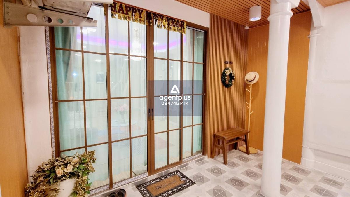 ทาวน์โฮมใจกลางเมืองพัทยา ฝั่งทะเล ตกแต่งในสไตล์มินิมอล พิกัดเฉลิมพระเกรียติ 10/1 พัทยา