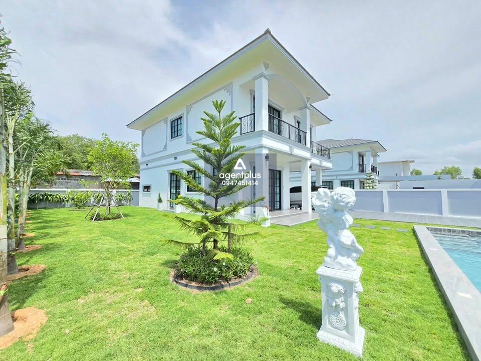 ขายบ้านเดี่ยวสร้างใหม่ 4 ห้องนอน ซอยซากนอก  พัทยา พร้อมสระว่ายน้ำส่วนตัว 