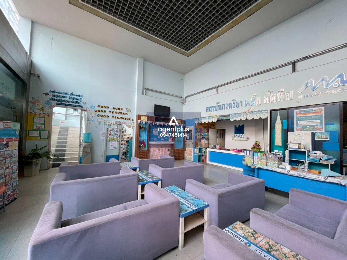  ให้เช่าอาคารพาณิชย์ 3 คูหา 4 ชั้น ทำเลตลาดสัตหีบ