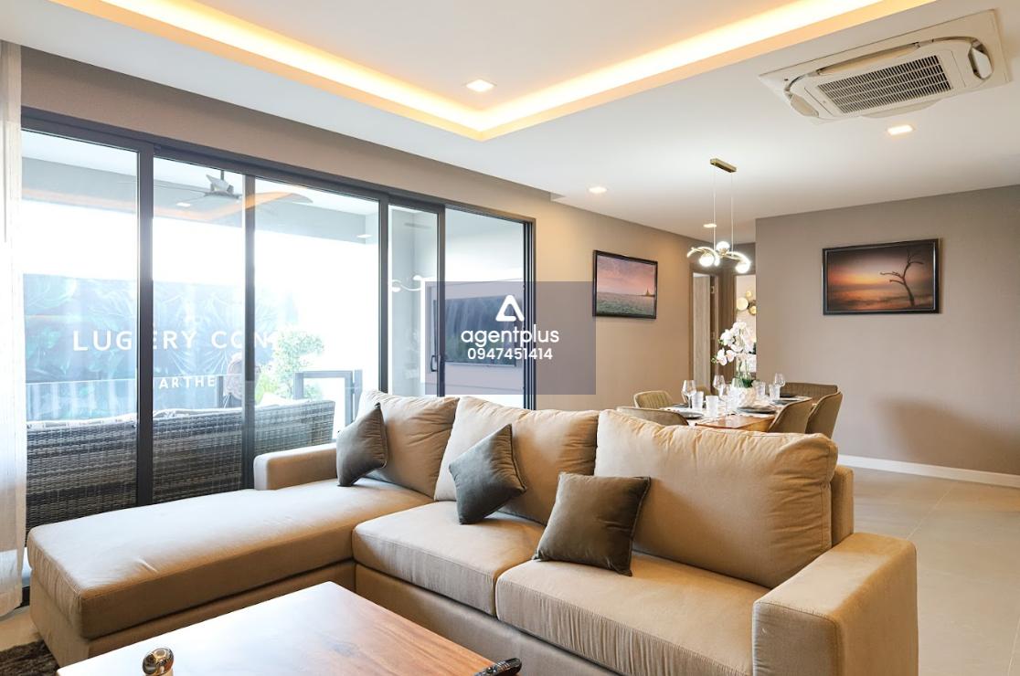 คอนโดหรูใกล้ทะเล – Living Space ระดับ Premium ยูนิตขนาดใหญ่แบบ 3 ห้องนอน