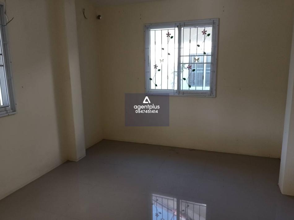 บ้านเดี่ยวชั้นเดียว บ้านนิภารมย์ ระยอง โครงการอยู่ใกล้ถนนสายหลัก (ทล.36) เดินทางเข้า-ออกสะดวก ตั้งอยู่ในแหล่งชุมชน