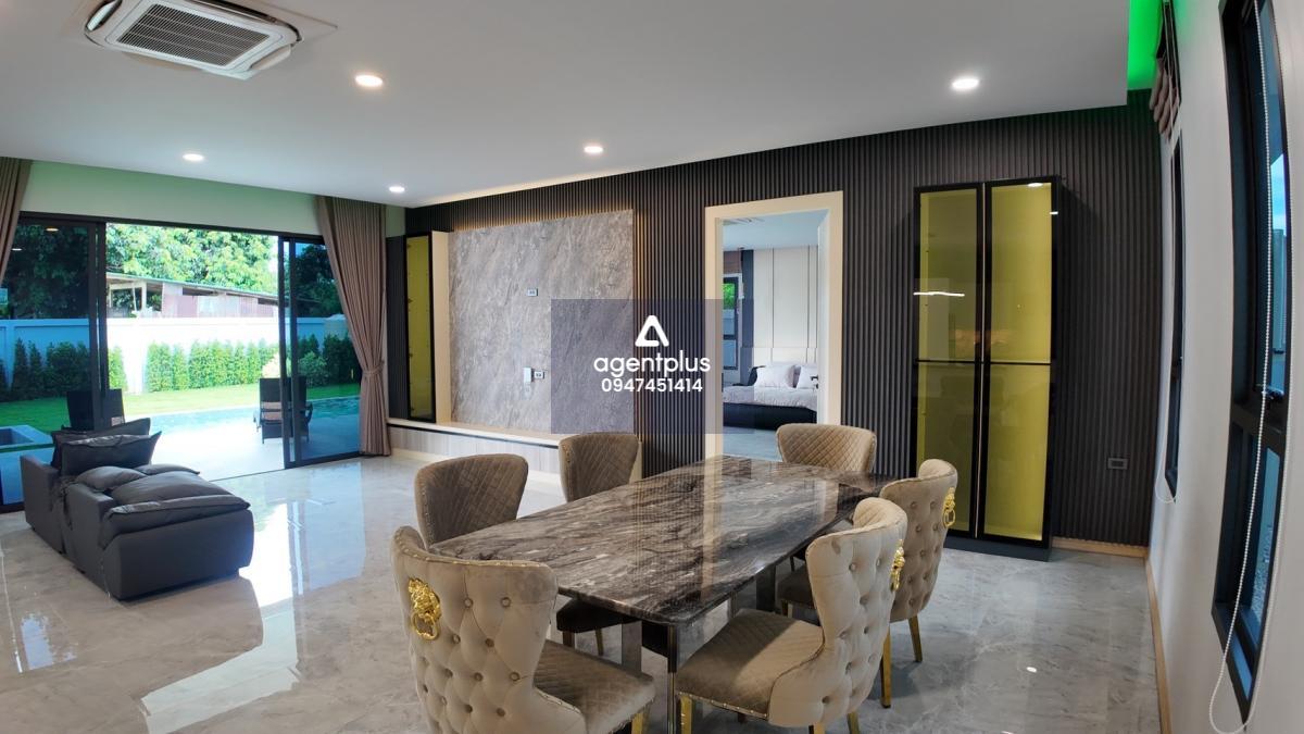 M Space Pool Villas East Pattaya  พูลวิลล่าสไตล์มินิมอลโมเดิร์น พร้อมอยู่