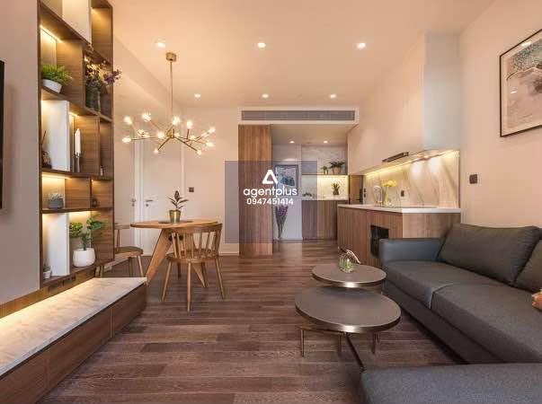  ให้เช่าคอนโด 2 ห้องนอน อโศก–สุขุมวิท  Luxury Condo วิวเมือง เฟอร์ครบ