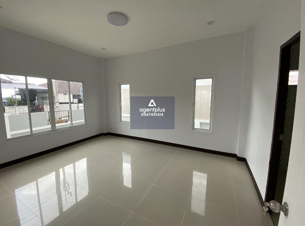 บ้านเดี่ยวชั้นเดียว ทำเลอยู่ในแหล่งชุมชน โครงการพิณสิริ ปลวกแดง